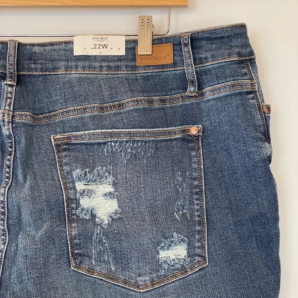NWT Judy Blue Los Angeles Womens 22W Mid Rise Distressed Skinny Jeans JB88177 - Picture 8 of 16